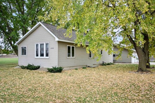 1101 E Wabasha Street, Winona, MN, 55987 | Card Image