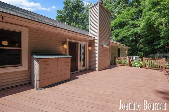 10466 Riverview Dr, House other with 5 bedrooms, 4 bathrooms and null parking in Plainwell MI | Image 22