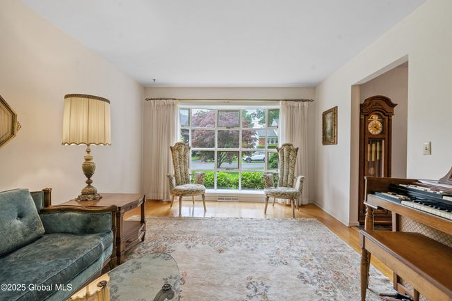 19 Tamarack Ln, House other with 4 bedrooms, 3 bathrooms and 6 parking in Schenectady NY | Image 35