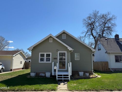 1321 Main St S, Minot, ND, 58701-5960 | Card Image