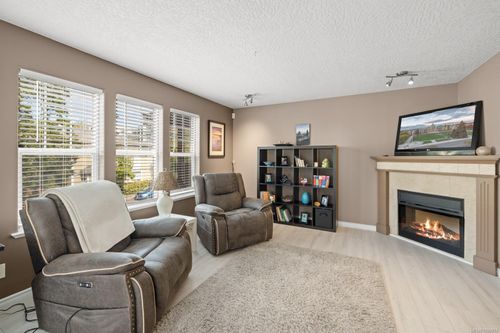 19-2711 Jacklin Rd, Victoria, BC, V9B3X7 | Card Image