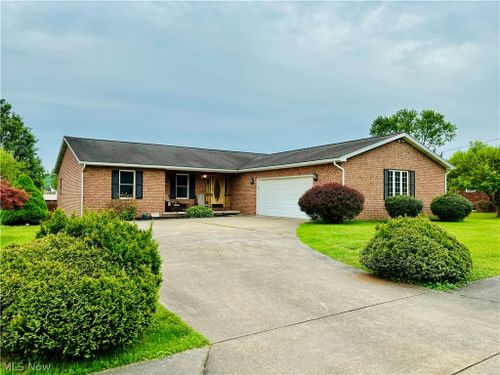 206 Fair Ave, Middlebourne, WV, 26149-9623 | Card Image