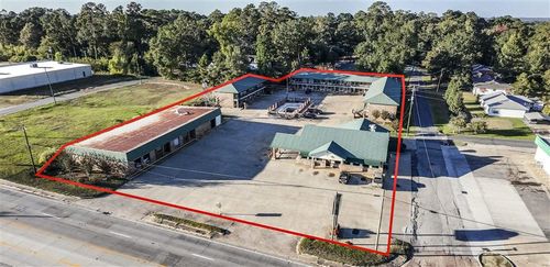 700 W Court St, Winnfield, LA, 71483-2636 | Card Image