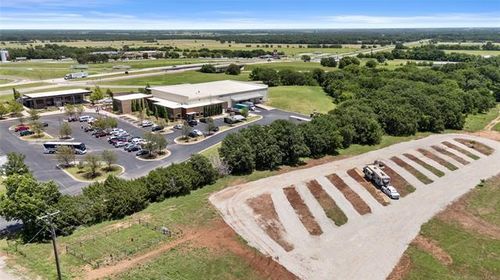 100 N Colbert Rd, Davis, OK, 73030-9253 | Card Image
