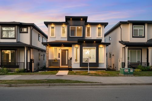 7652 206 St, Langley, BC, V2Y3P6 | Card Image