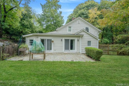 69 Hollow Rd, Stony Brook, NY, 11790-1832 | Card Image