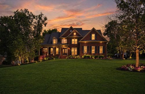1240 Concord Hunt Dr, Brentwood, TN, 37027-8759 | Card Image