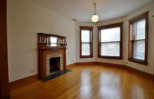 apt-2-1742 W Addison St, Chicago, IL, 60613-3560 | Card Image