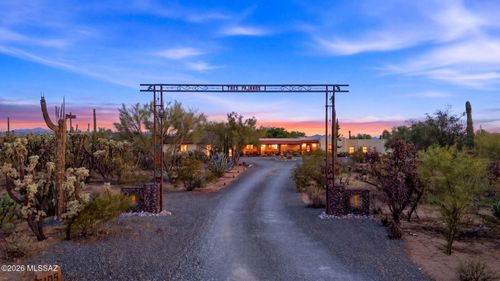 5105 N Our Rd, Tucson, AZ, 85743-9093 | Card Image