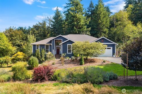 24314 75th Ave Sw, Vashon, WA, 98070-7935 | Card Image