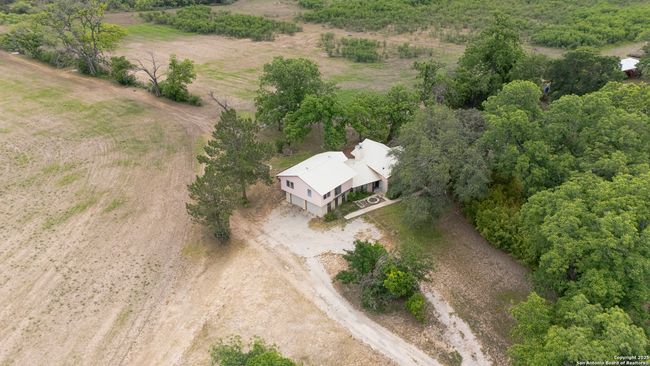6671 Ranch Road 1120, Home with 4 bedrooms, 3 bathrooms and null parking in Rio Frio TX | Image 5