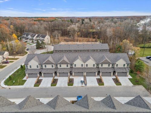 11378 Langfeld Spur, Brighton, MI, 48116-6600 | Card Image