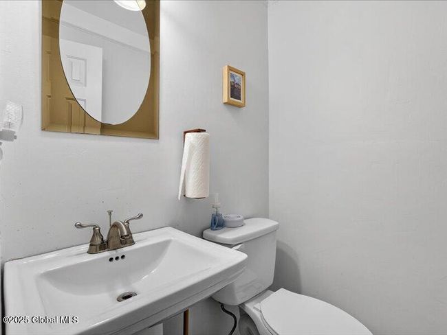 3077 New Williamsburg Dr, House other with 4 bedrooms, 4 bathrooms and 6 parking in Schenectady NY | Image 43