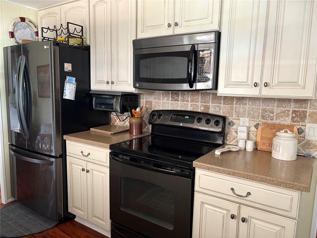 Kitchen | Image 7