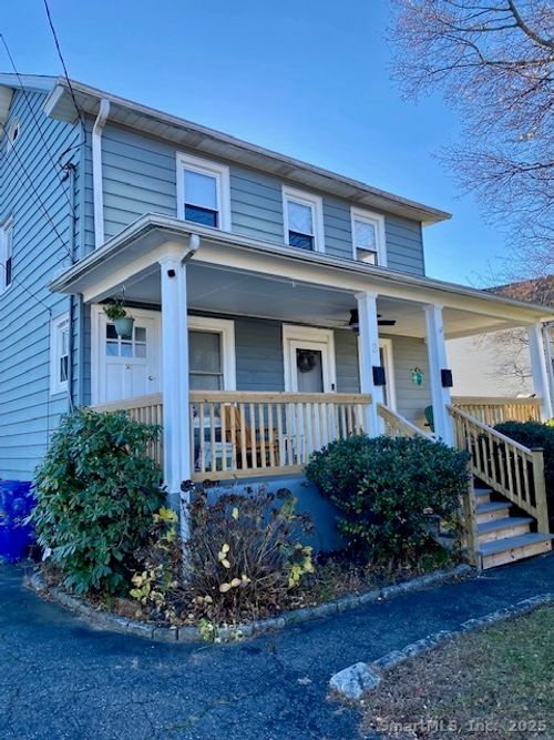 2 Visconti St, Norwalk, CT, 06851-4033 | Card Image