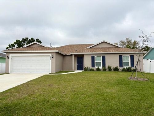 202 Sw Aldoro Pl, Port St Lucie, FL, 34953-5477 | Card Image
