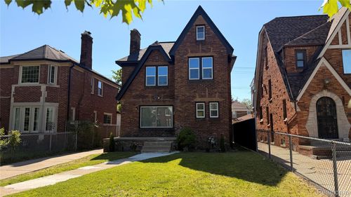 17545 Pennington Dr, Detroit, MI, 48221-2616 | Card Image
