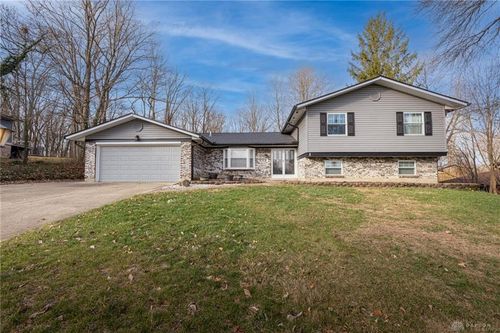 3869 Frostwood Drive, Beavercreek, OH, 45430 | Card Image