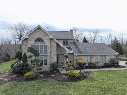 53 Hobbitt Ln, Finleyville, PA, 15332-1062 | Card Image