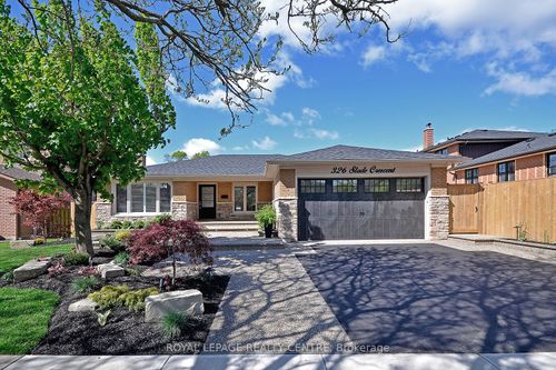 lower-326 Slade Cres, Oakville, ON, L6K3R4 | Card Image