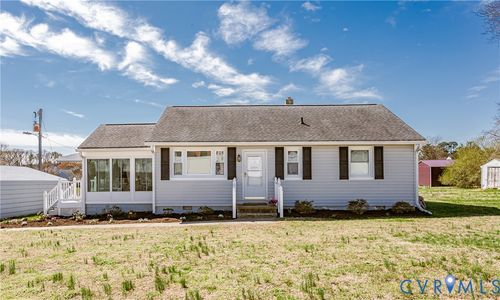 8236 Lee Davis Rd, Mechanicsville, VA, 23111-7046 | Card Image