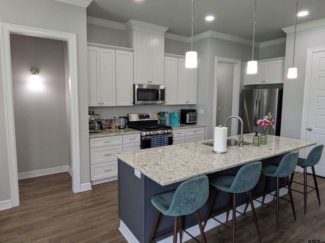 1808 Forestdale Blvd, House other with 4 bedrooms, 2 bathrooms and null parking in Whitehouse TX | Image 11