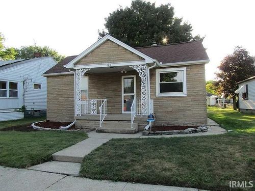 825 Camden Street, South Bend, IN, 46619-3007 | Card Image
