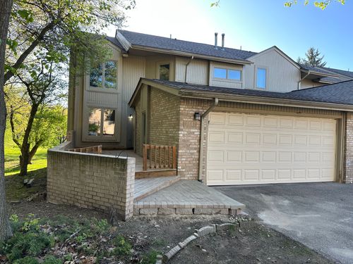 4347 Foxpointe Dr, West Bloomfield, MI, 48323-2619 | Card Image