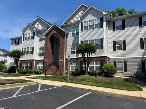 3b-3700 Cotswold Ter, Greensboro, NC, 27410-8978 | Card Image