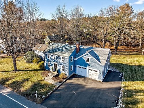 425 Bedford St, Concord, MA, 01742-1822 | Card Image