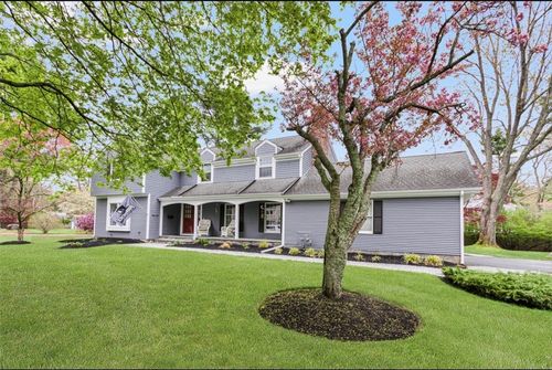 1 Pierce Ct, Barrington, RI, 02806-3212 | Card Image