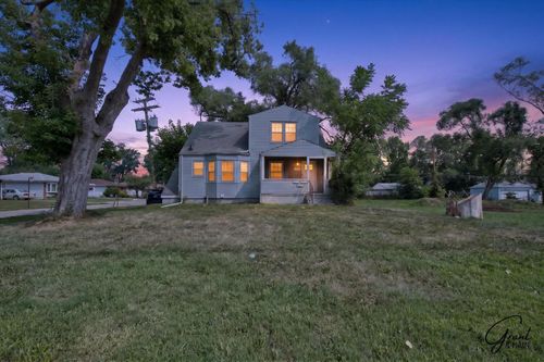 22107 15 Mile Rd, Clinton Twp, MI, 48035-2805 | Card Image