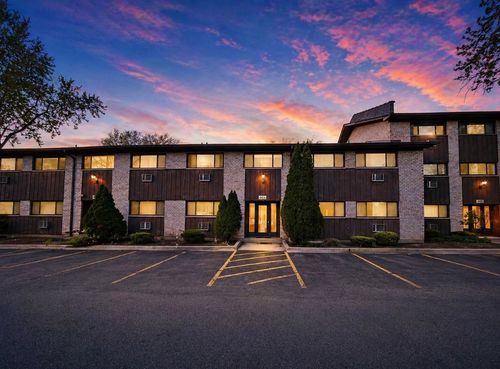 3-4436 Arbor Cir, Downers Grove, IL, 60515-2508 | Card Image