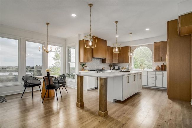 101 Sw View High Dr, House other with 5 bedrooms, 5 bathrooms and null parking in Lee's Summit MO | Image 5