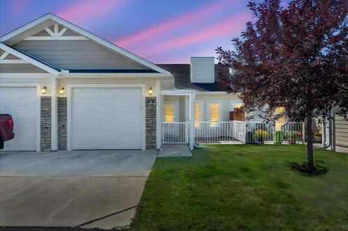 42 Sunrise Place Ne, High River, AB, T1V0G9 | Card Image