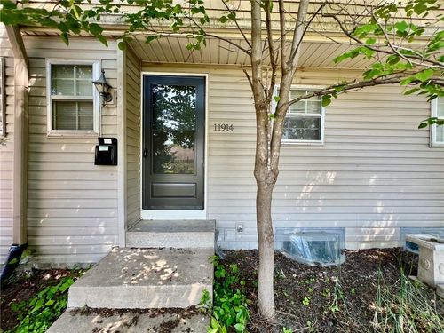11914 E 59th Ter, Kansas City, MO, 64133-4307 | Card Image