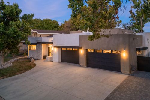 9304 Augusta Ave Ne, Albuquerque, NM, 87111-5815 | Card Image