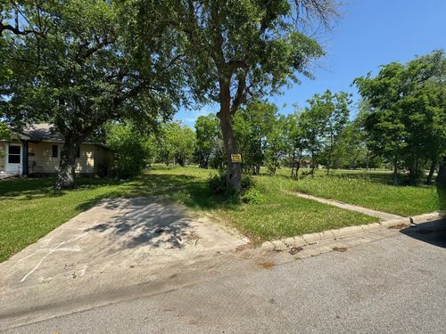429 18th St, Port Arthur, TX, 77640-3472 | Card Image
