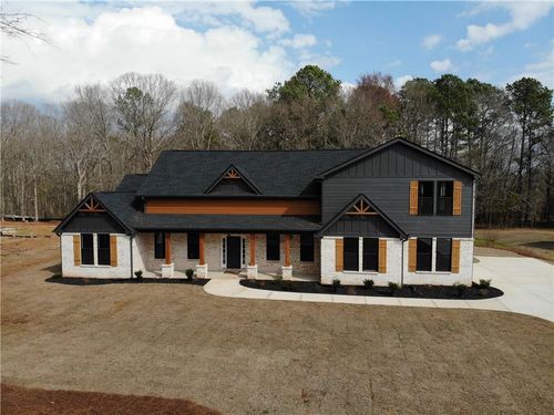95 Cambridge Dr, Covington, GA, 30014-9404 | Card Image