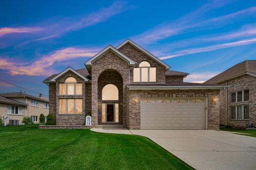 9131 Delphia Ave, Des Plaines, IL, 60016-5149 | Card Image