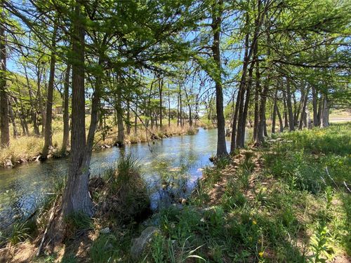 5824 N Us Highway 83, Leakey, TX, 78873 | Card Image