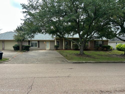 102 Rockwood Dr, Madison, MS, 39110-8838 | Card Image