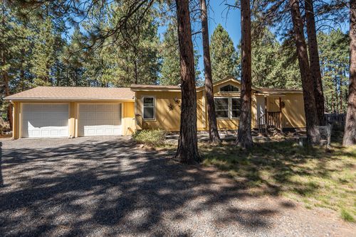 60451 Umatilla Cir, Bend, OR, 97702-8920 | Card Image