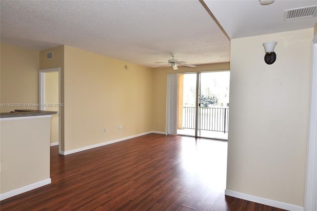 APT-202 - 2151 W Preserve Way, Condo with 2 bedrooms, 2 bathrooms and null parking in Miramar FL | Image 8