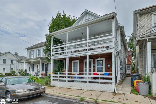 217 Pen Argyl St, Pen Argyl, PA, 18072-1957 | Card Image