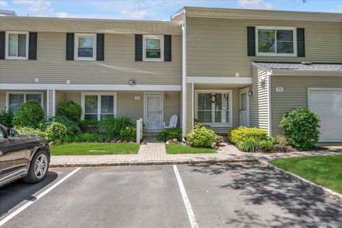 70-100-70 Baker Ct, Island Park, NY, 11558-2267 | Card Image