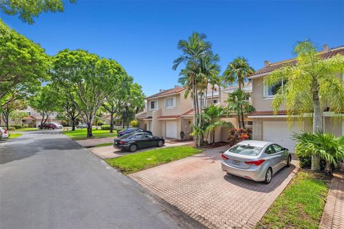 10226 Nw 52nd Ln, Doral, FL, 33178-6608 | Card Image