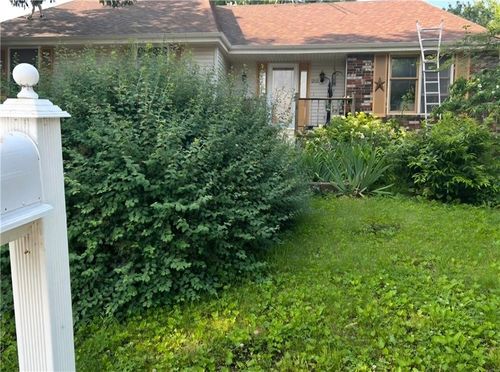 210 E 14th St, Cameron, MO, 64429-1207 | Card Image