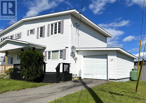 21 Georgia Loop, House with 3 bedrooms, 3 bathrooms and null parking in Stephenville NL | Card Image