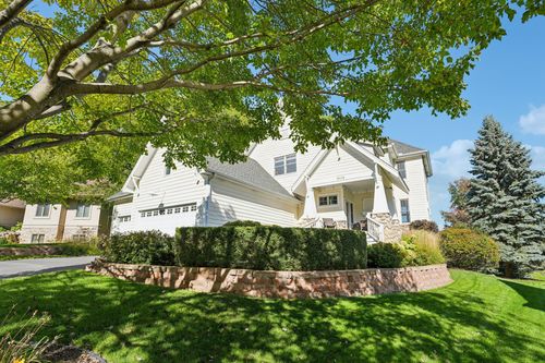 9112 Woodhill Dr, Savage, MN, 55378-3148 | Card Image